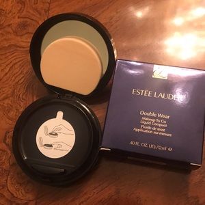 Estēe Lauder Double Wear Liquid Compact